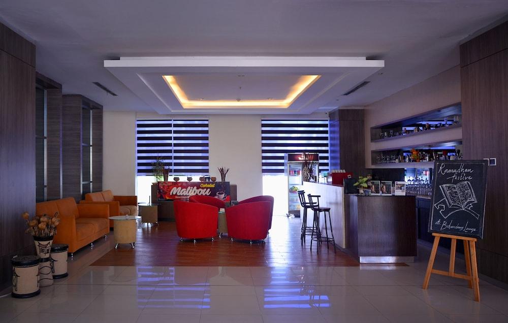 Truntum Padang Hotel Exterior foto