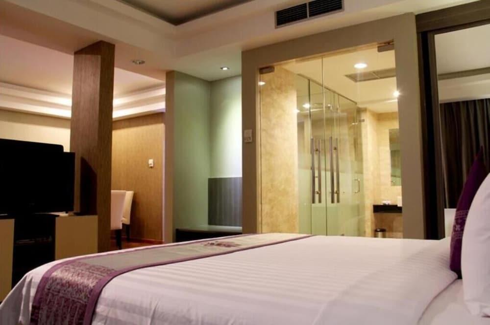 Truntum Padang Hotel Exterior foto
