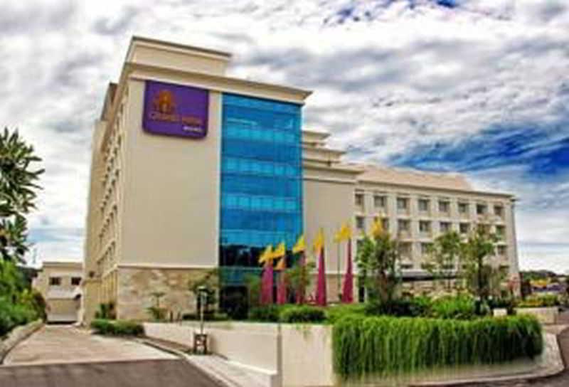 Truntum Padang Hotel Exterior foto