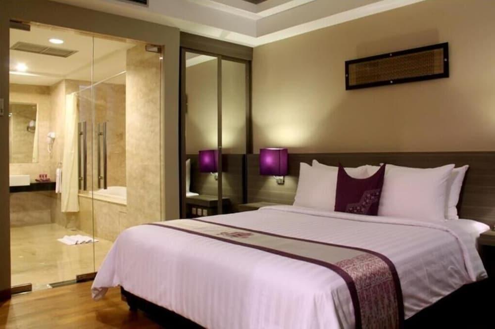 Truntum Padang Hotel Exterior foto