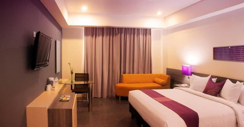 Truntum Padang Hotel Exterior foto
